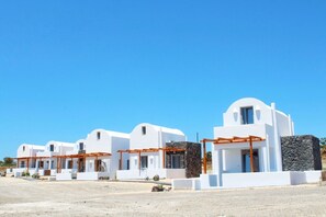 Front of property - Aeron suites (Santorini)