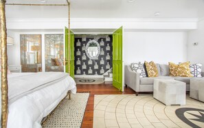 Condo, 1 Bedroom | 1 bedroom - Savannah Chic by Lucky Savannah (Savannah)