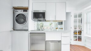 Condo, 1 Bedroom | Private kitchen - Savannah Chic by Lucky Savannah (Savannah)