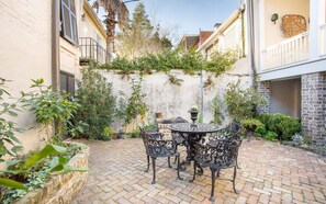 Appart'hôtel, 1 grand lit | Balcon