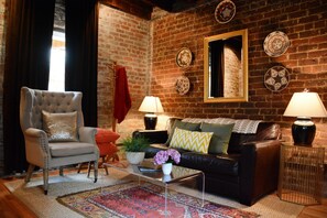 Condo, 1 Bedroom | Living room - Sycamore Carriage House by Lucky Savannah (Savannah)