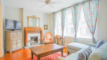 Condo, 2 Bedrooms | Living room