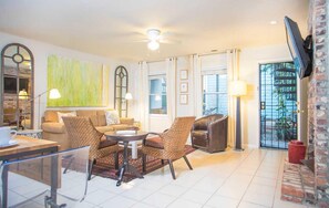 콘도, 침실 1개 | 거실