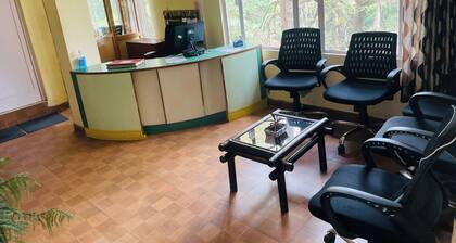 Abuzz Oxfordcaps Shimla - Hostel