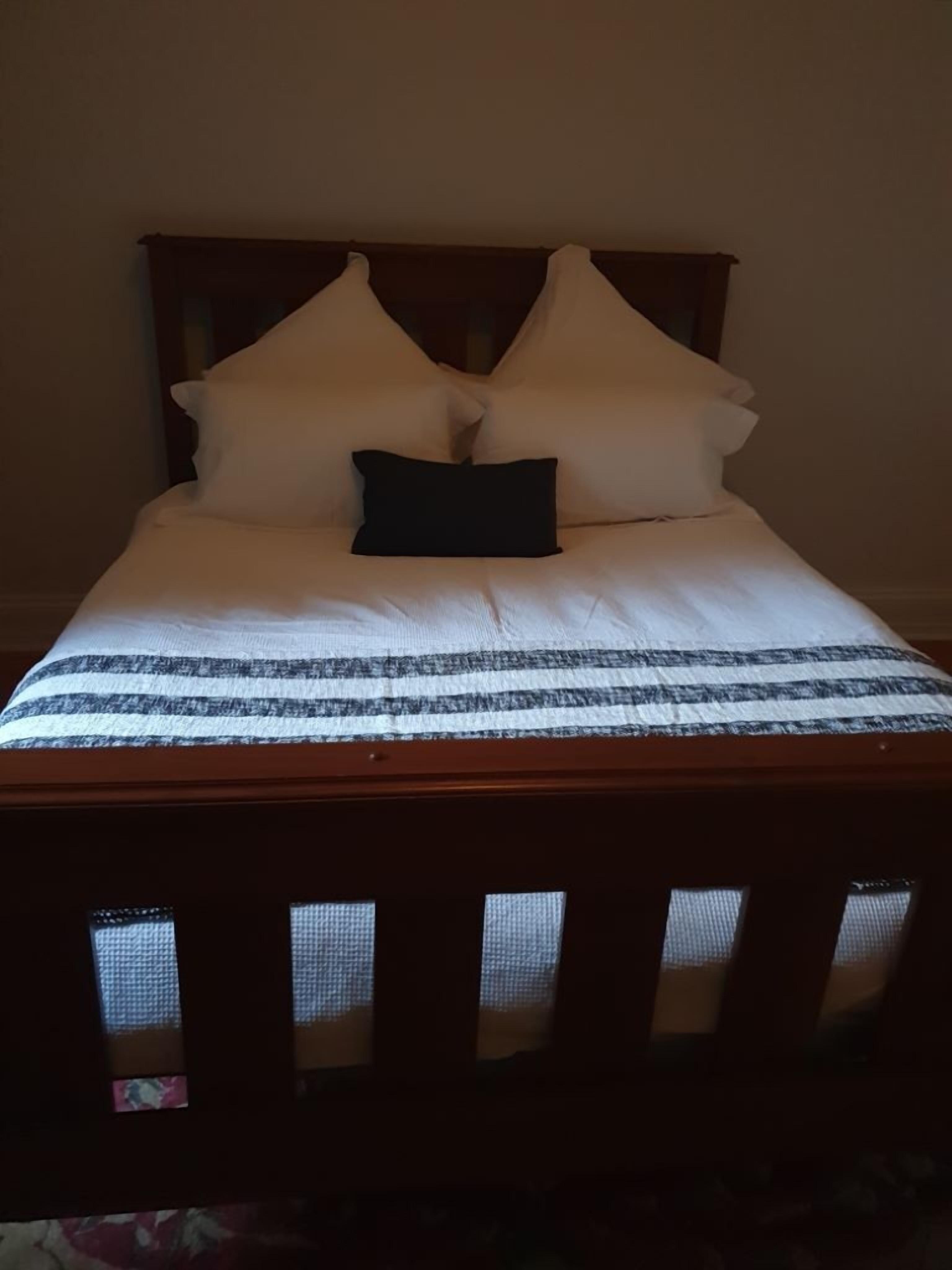 Rural Country Retreat, Homestead, Skipton Rail Trail on Emu Creek