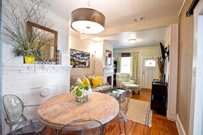 House, 2 Bedrooms | Living room - 24E Jones Cottage by Lucky Savannah (Savannah)