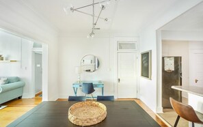Room - Lucky Lincoln by Lucky Savannah (Savannah)