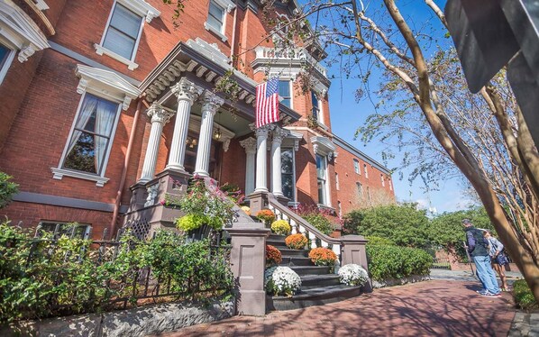 Condo, 2 Bedrooms | Exterior - Lucky Lincoln by Lucky Savannah (Savannah)