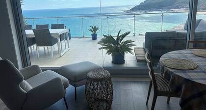 Stunning sea view apartment, great terrace and pool