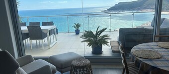 Stunning sea view apartment, great terrace and pool