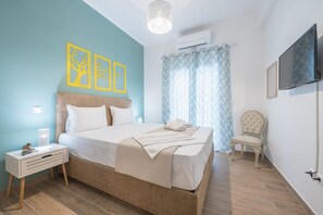 Comfort Apartment, 1 Bedroom, Non Smoking, Kitchen | 1 bedroom, Egyptian cotton sheets, premium bedding - Easy Living Suite by Cloudkeys (Athens)