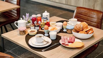 Deluxe Double or Twin Room, 1 Bedroom, Garden View | Living area | 43-inch Smart TV with digital channels, TV, heated floors