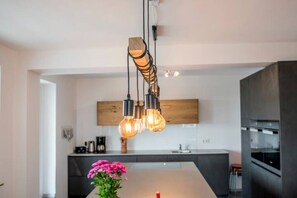 Fridge, microwave, oven, stovetop - Penthouse over food. Messe Essen/Dusseldorf (Essen)