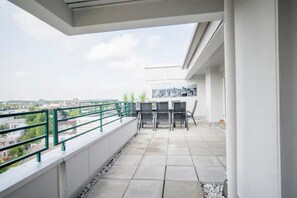 Outdoor dining - Penthouse over food. Messe Essen/Dusseldorf (Essen)