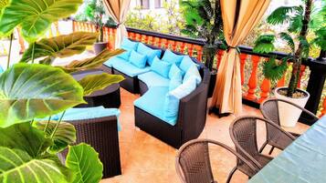 Villa | Balcony