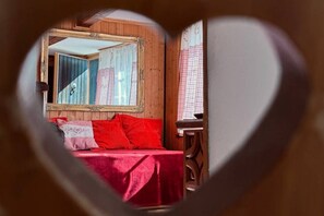 1 bedroom, WiFi, bed sheets - Studio in Alps by Apartments Capricorn / No Parking (Gsteigwiller)