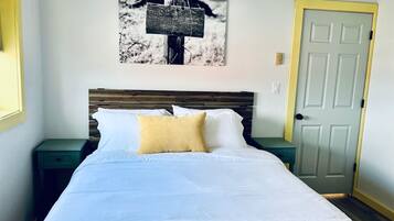 2 bedrooms, desk, iron/ironing board, free WiFi