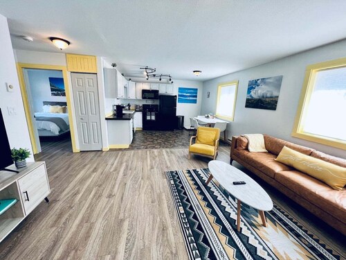 Glacier Lake 2nd floor 2 bdrm condo