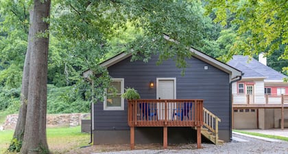 The Redbud - A PMI Scenic City Vacation Rental
