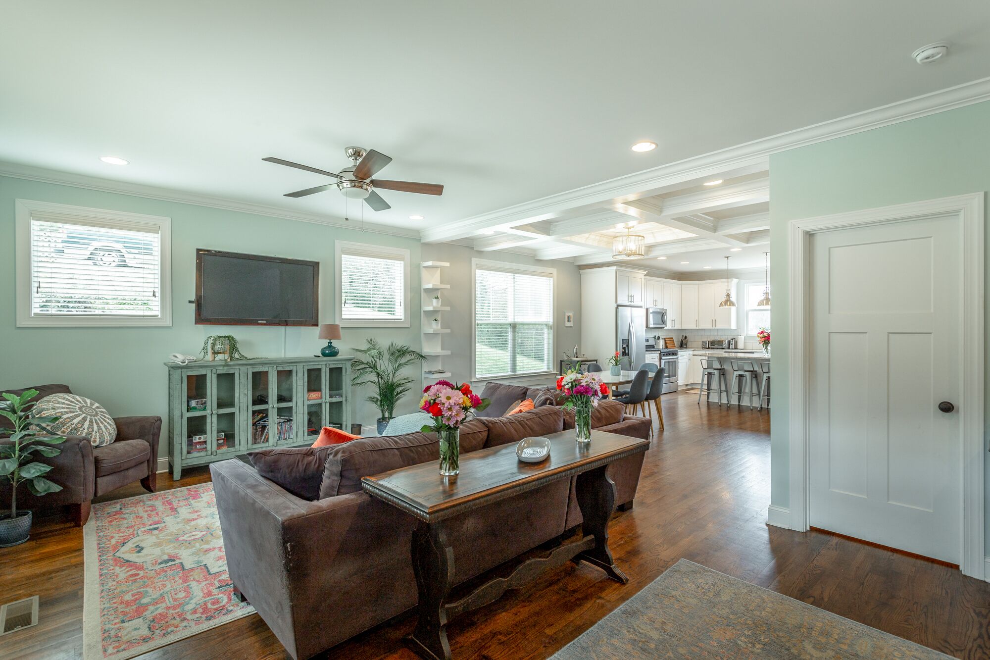 The White Aster- a PMI Scenic City Vacation Rental