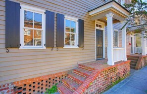 House, 2 Bedrooms | Exterior