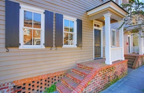 House, 2 Bedrooms | Exterior