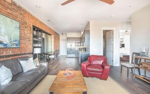 Apartment, 2 Schlafzimmer | Wohnzimmer