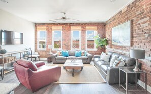 Apartment, 2 Schlafzimmer | Wohnzimmer