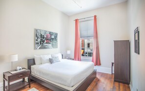 Condo, 2 Bedrooms - Broughton Central by Lucky Savannah (Savannah)