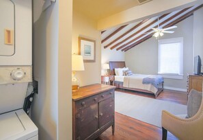 Condo, 1 Bedroom | 1 bedroom - Robin's Nest by Lucky Savannah (Savannah)