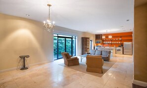 House, 1 Bedroom | Living room