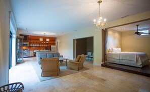 Room - Eleven Twelve Lincoln House by Lucky Savannah (Savannah)