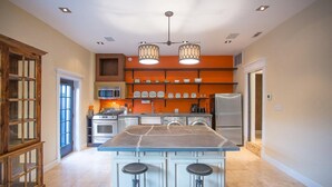 House, 1 Bedroom | Private kitchen - Eleven Twelve Lincoln House by Lucky Savannah (Savannah)