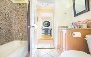 Condo, 1 Bedroom | Bathroom - Gem on Jones by Lucky Savannah (Savannah)