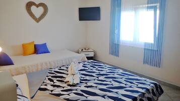 1 bedroom, free WiFi, bed sheets