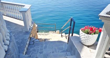 Apartment for 2-3 persons directly on the beach