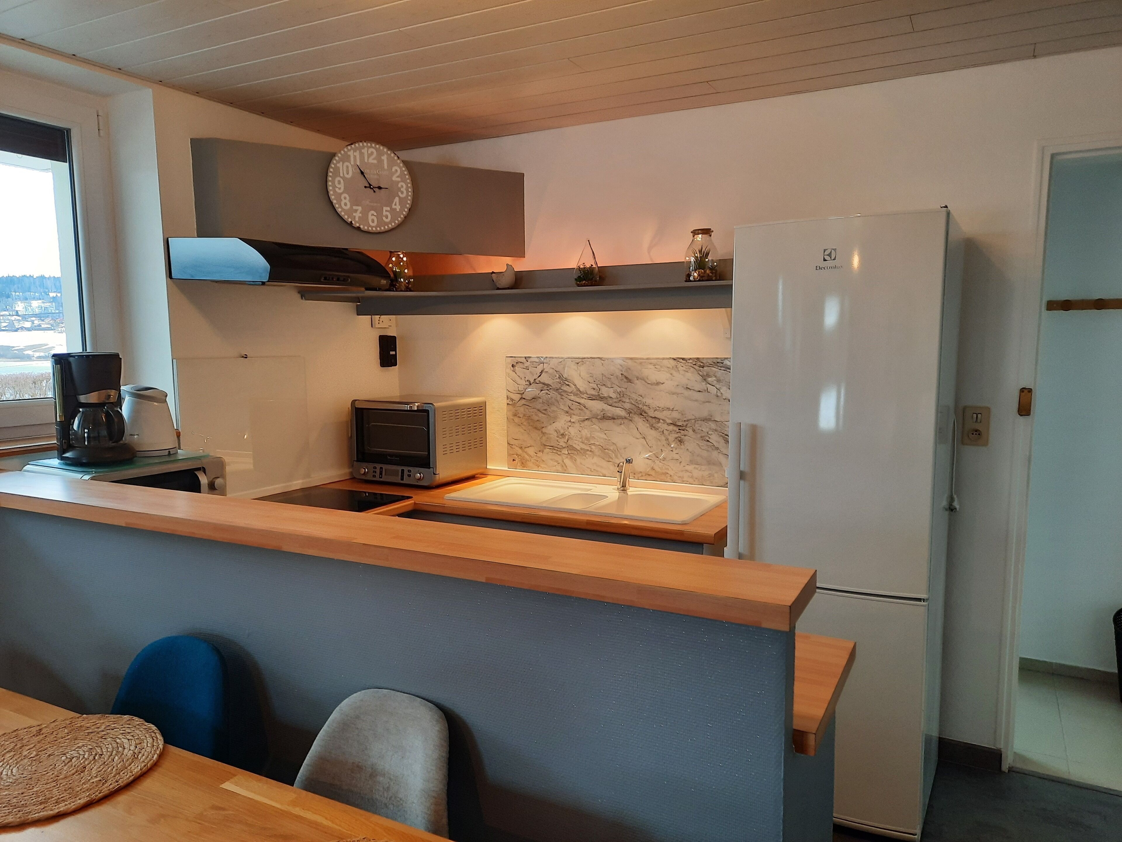 Stunning apartment by the lake