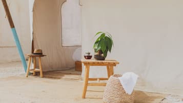 Glamping | Free WiFi, bed sheets