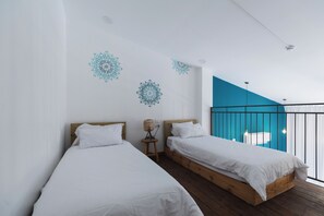 Gallery Room with Jacuzzi | Wifi gratis y ropa de cama 