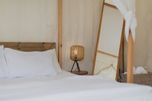 Glamping | Skrivebord, wi-fi (inkludert) og sengetøy