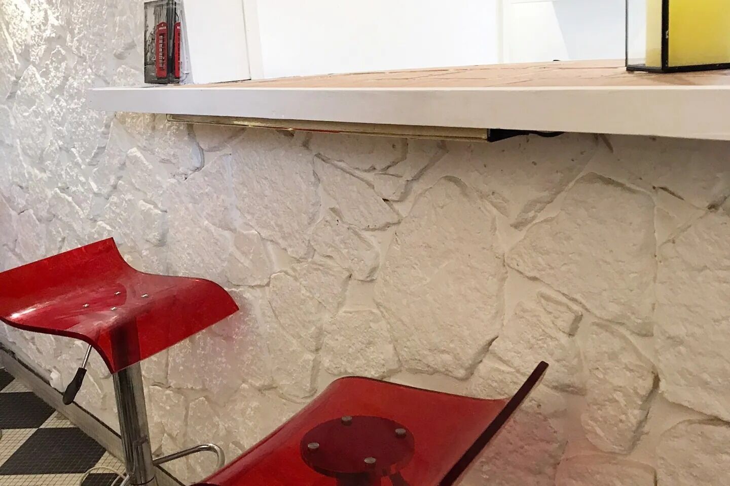 ** LIKE AT HOME: APARTMENT and GARDEN with parking **