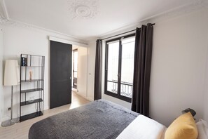 2 chambres, fer et planche à repasser, Wi-Fi gratuit, draps fournis