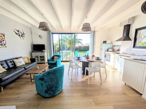 TV, stereo - Sarzeau 100 m from the beach and coastal paths, beautiful house with all comforts  (SARZEAU)