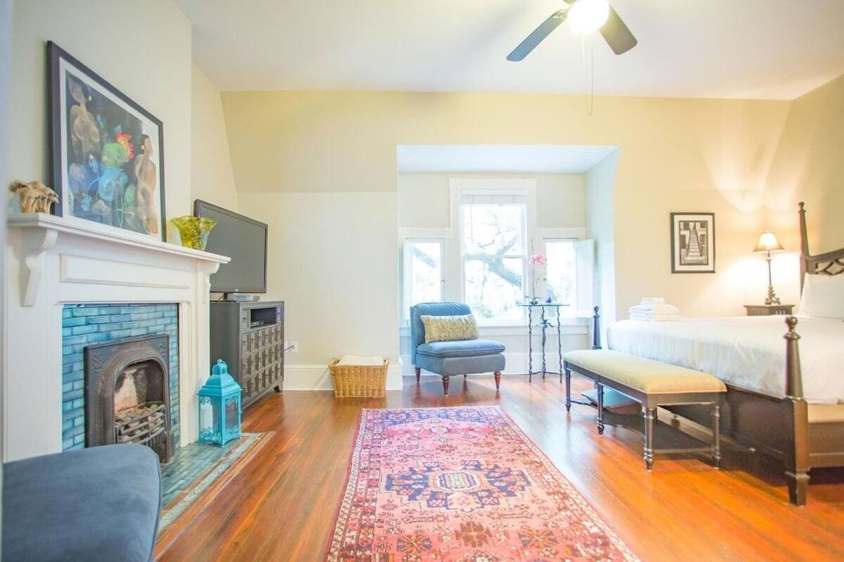 Apartment, 1 Bedroom | Living room