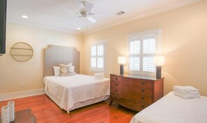 Townhome, 3 Bedrooms | 3 bedrooms - 511 East Congress Street by Lucky Savannah (Savannah)