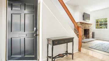 Condo, 1 Bedroom | Interior