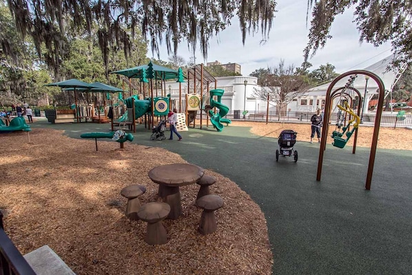 Townhome, 1 Bedroom | Children's area
