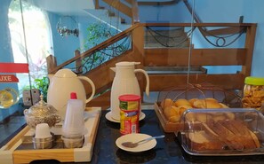 Free daily cooked-to-order breakfast
