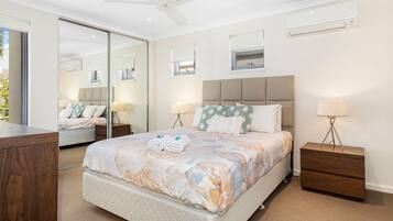 3 bedrooms, iron/ironing board, travel cot, free WiFi