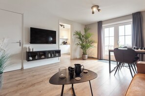 TV - The Beach & Town Suite - Free Parking (Zandvoort)